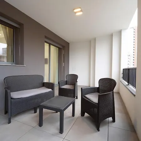 아파트 Design With Private Terrace *
